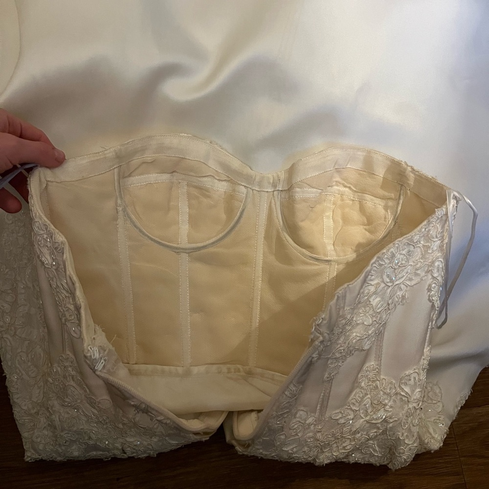 Anne Barge 100% silk wedding dress - Picture 10 of 15